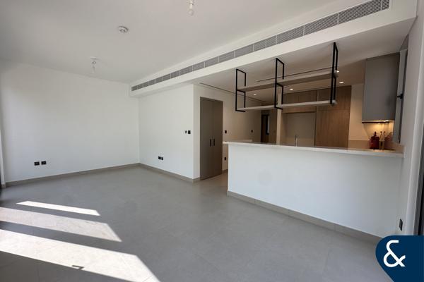 Single Row | Light Wood Style | Available